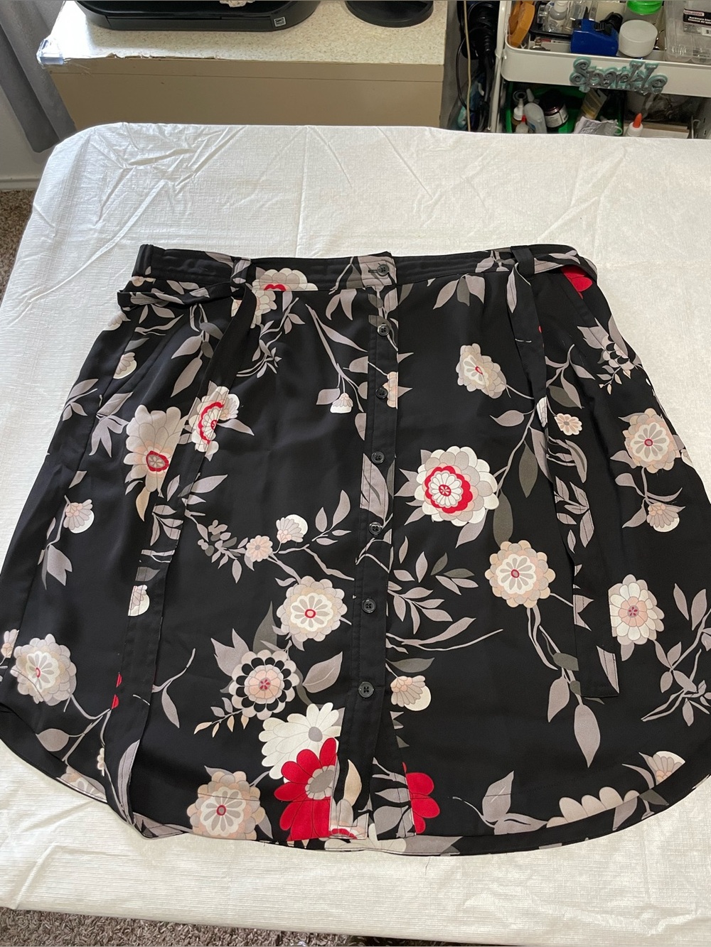LOFT Black Floral Button-Front Skirt with Belt Waist Size Large